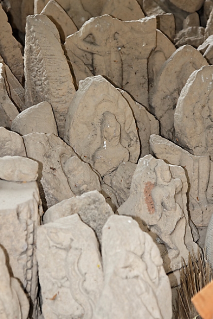 Prasat Sa Kamphaeng Yai-089